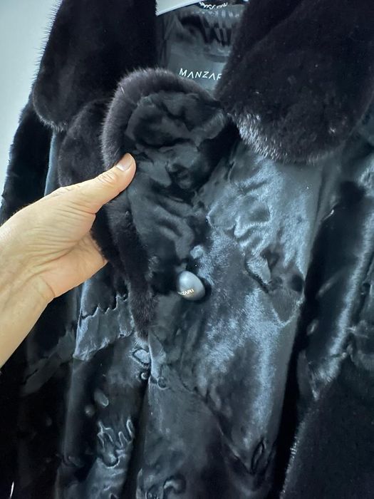 Шуба женская каракуль