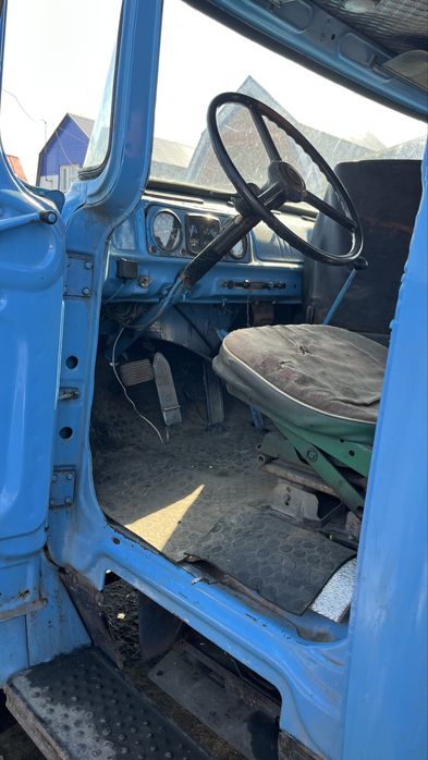 Продам зил заправщик