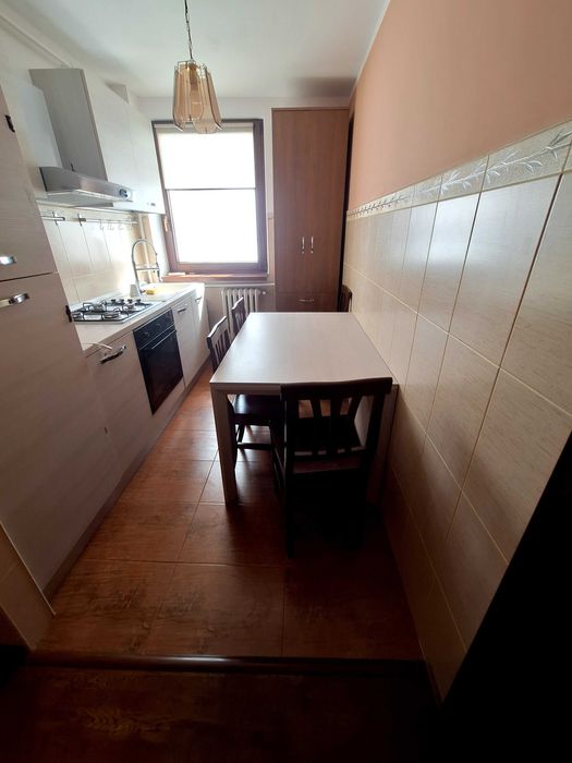 Se vinde apartament cu 3 camere mobilat si utilat!