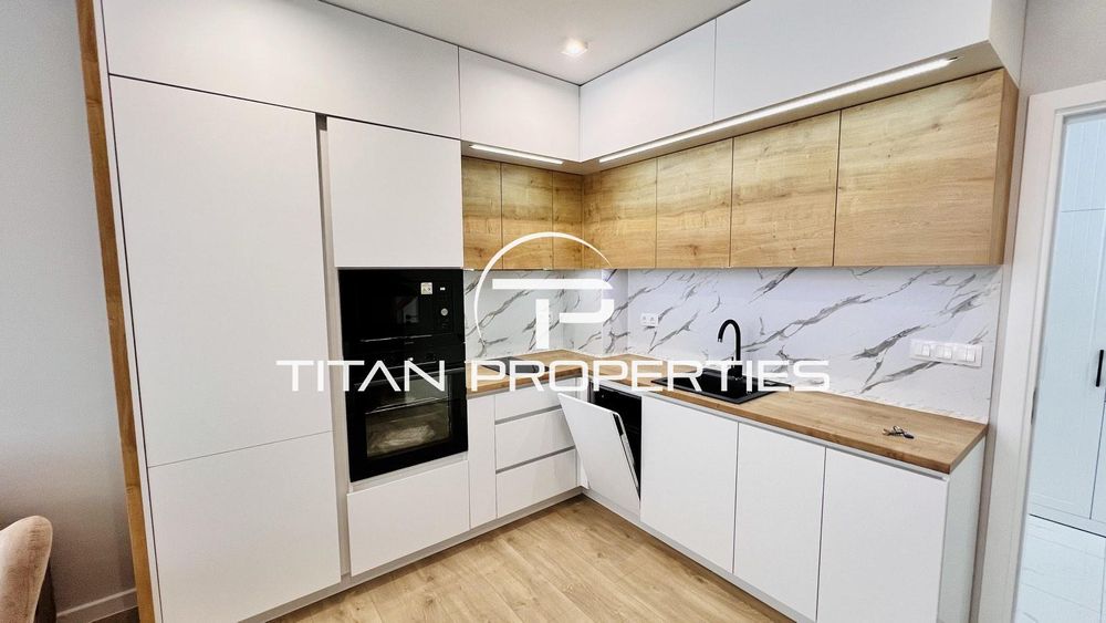 Дава се под наем Двустаен апартамент в Бургас, Славейков - 71 кв.м за 765 € - Снимка #1