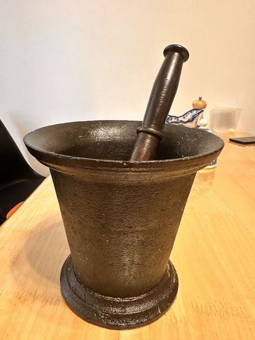 Чугунная ступка антиквариат