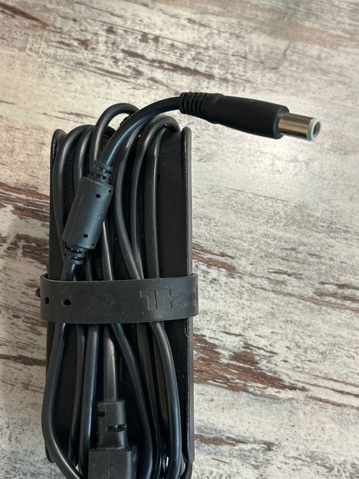 Зарядно за лаптоп Dell