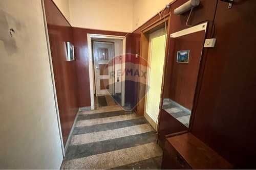 Продава се Тристаен апартамент в Шумен, Пазара - 78 кв.м за 1144 €/кв.м - Снимка #5