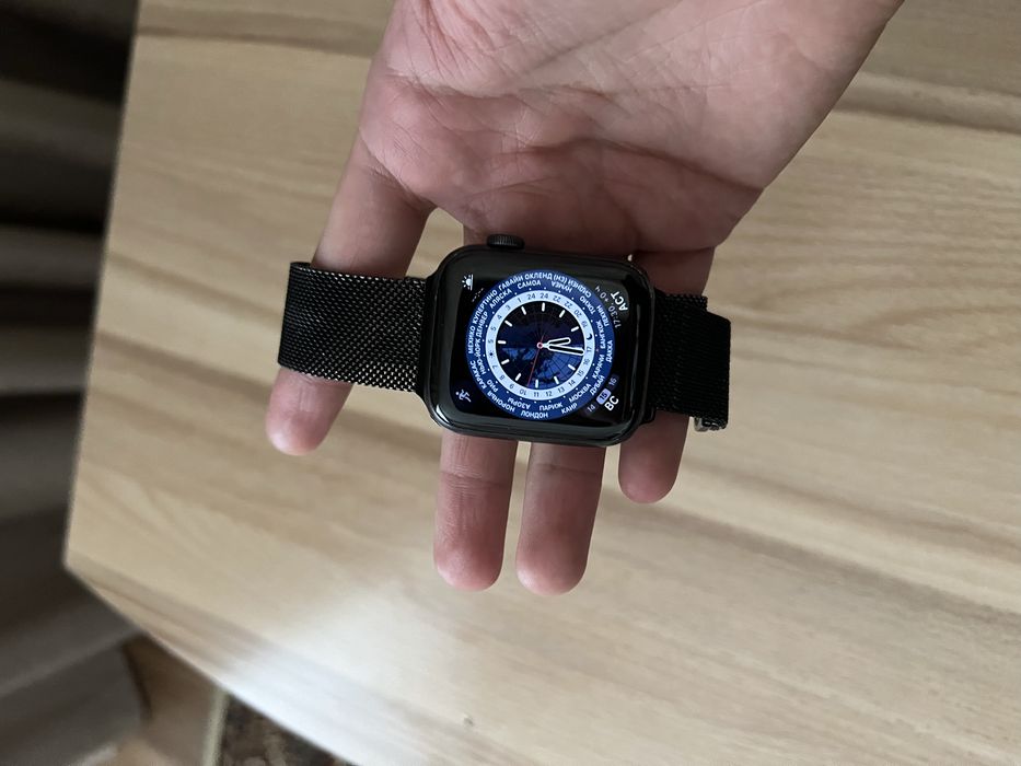 Apple watch se 44мм