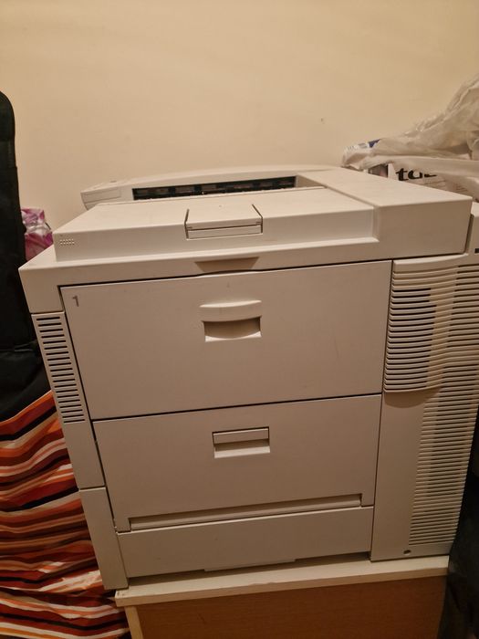HP LaserJet 8150N – голям формат A3