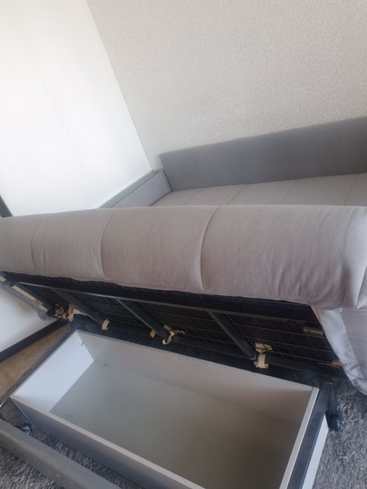 Продается диван  в отличном состоянии.