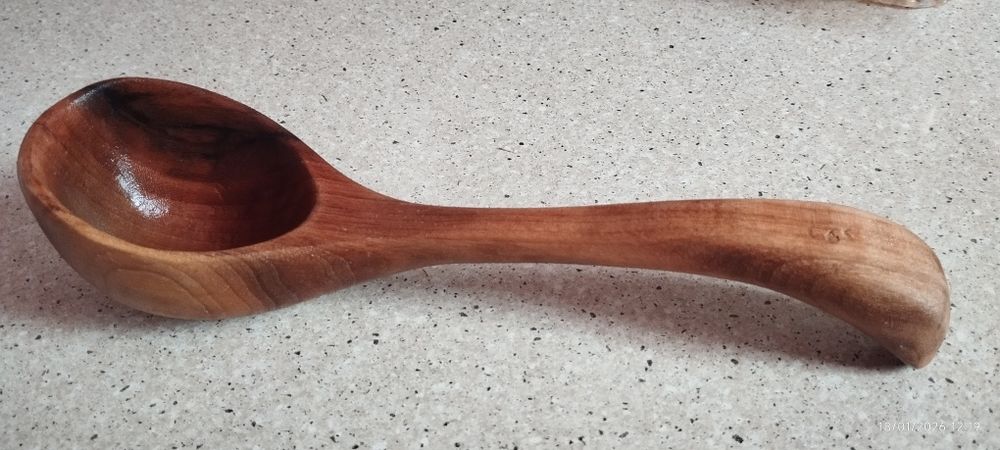 Shaxmat donalari yogʻochdan yogʻoch qoshiqlar