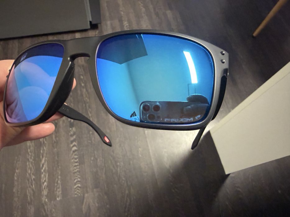 Слънчеви очила OAKLEY