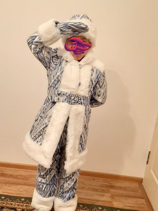 Новогодний костюм месяц январь