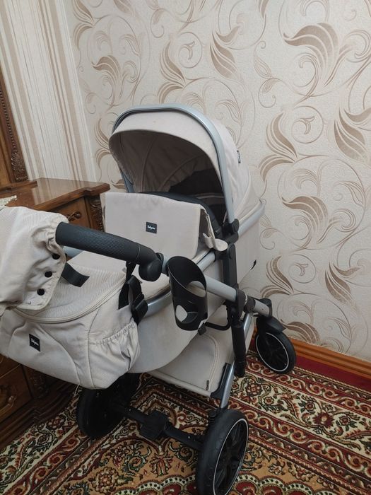Детская коляска в полном комплекте
