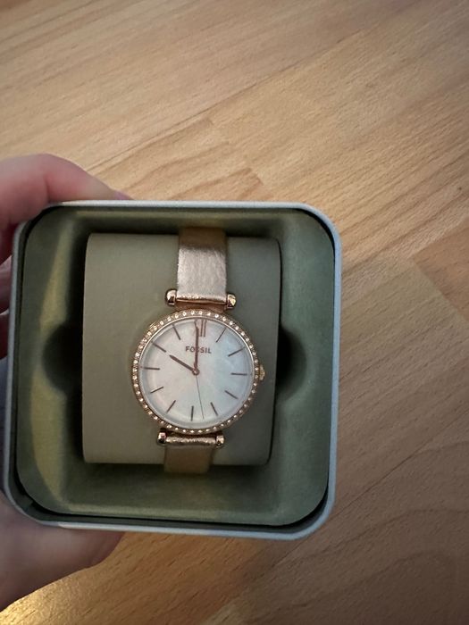 Дамски часовник Fossil / Намаление -20%