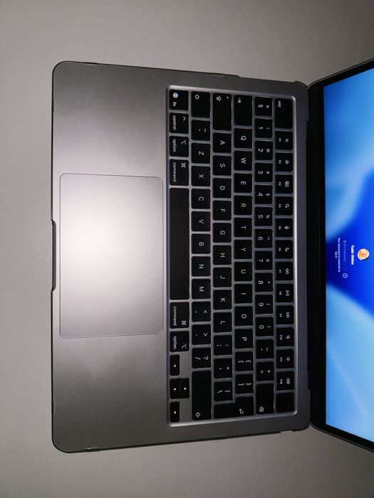 Macbook Air 13 M4 2025