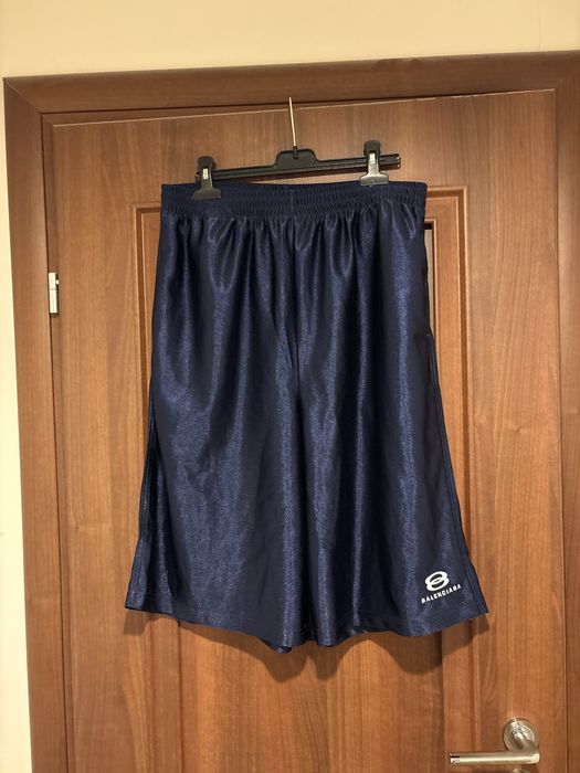 Pantaloni scurti si pantaloni lungi BB