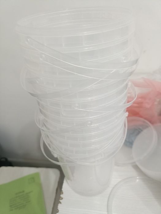 Банка пластик новый