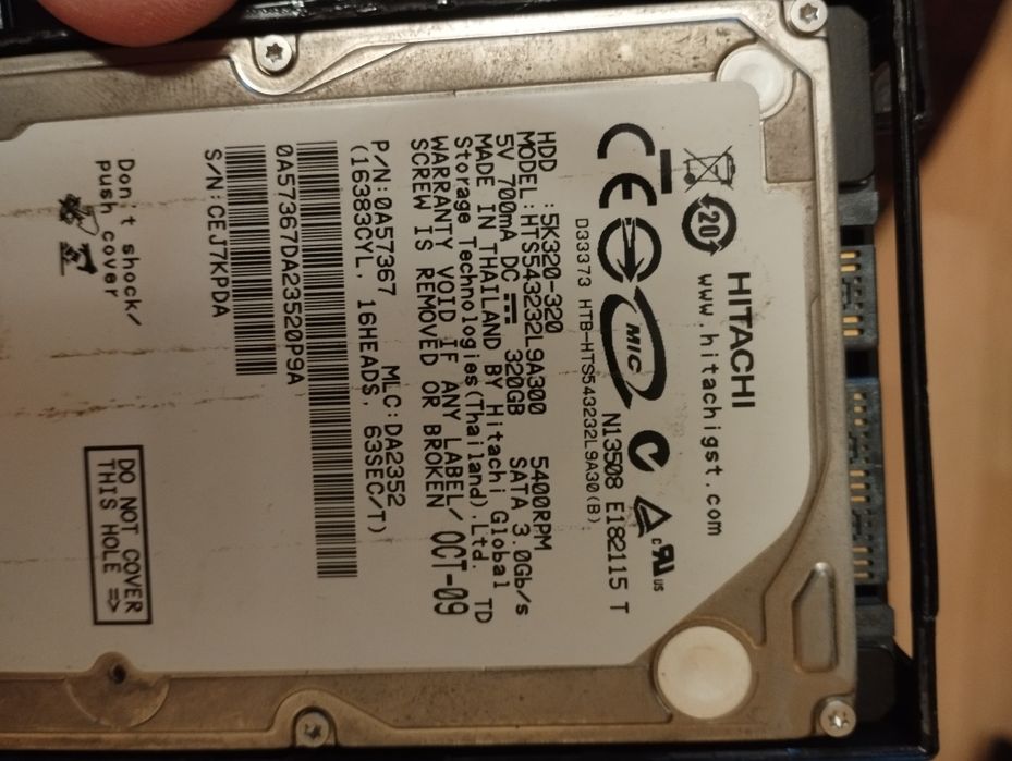 Vând  Xbox 360 Slim Modat