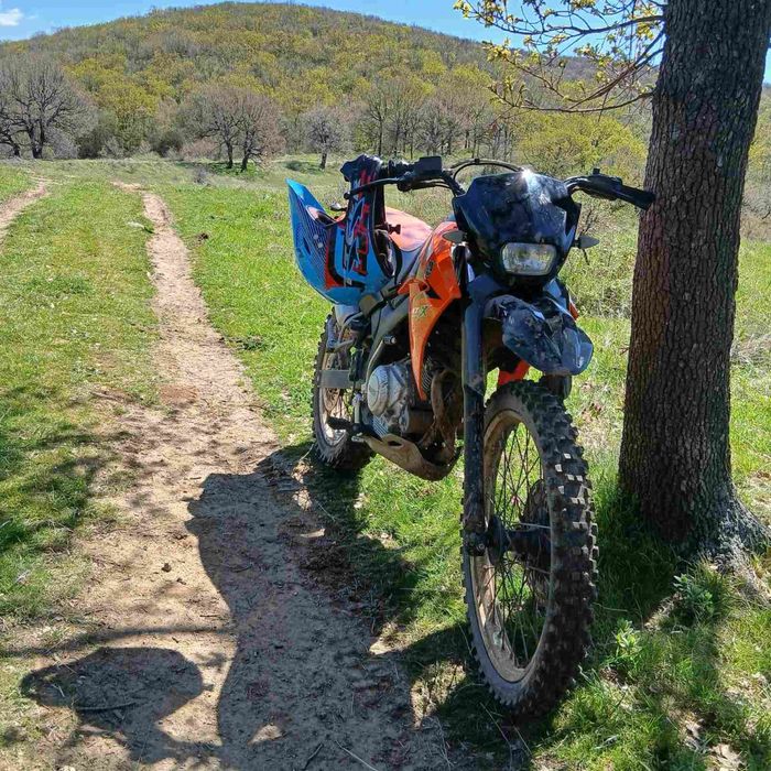 Yamaha XT 125x с дукоменти