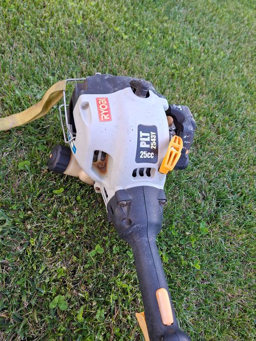 Бензинов  тример  Ryobi