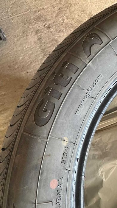 продам б/у шины 220/60/18