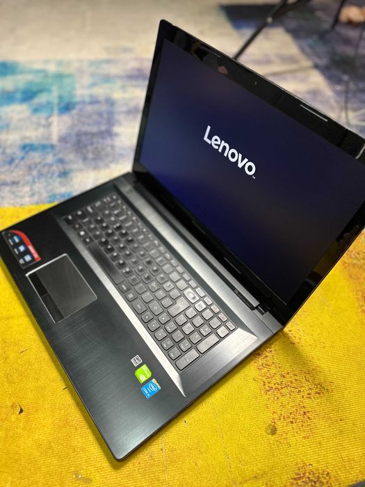lenovo z70-80, core i5 gen 5, ram 16 gb, 2gb video 840m, 512ssd