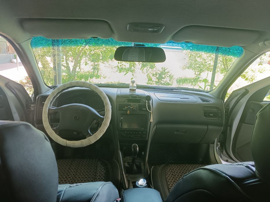 Nissan maxima 2000 yil xolati yaxshi butun moshina, padyubka sepilgan.