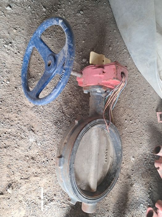 Задвижка продам срочна