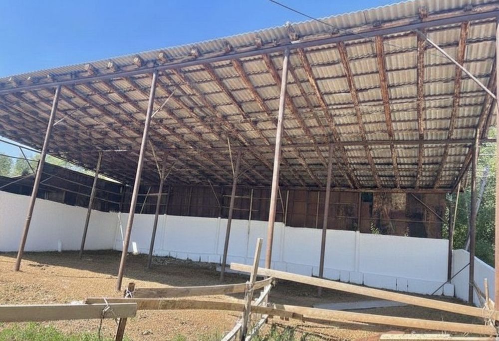 Продам конюшню, постой для лошадей