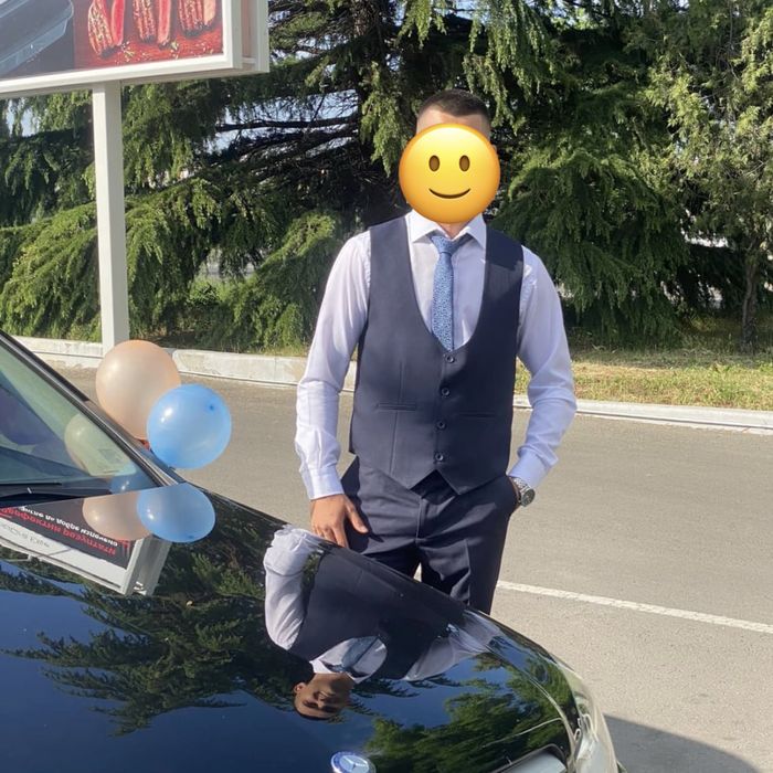 Мъжки официален костюм