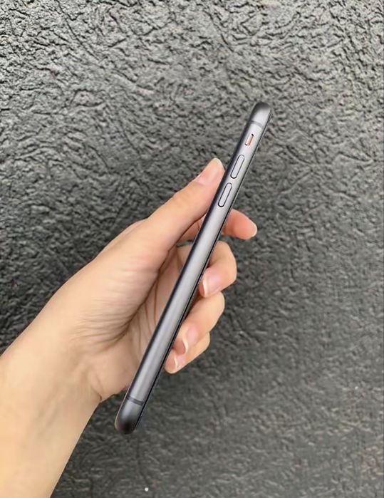 iPhone 11.
