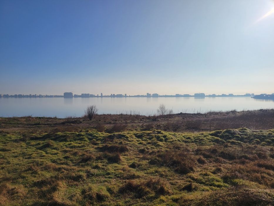 Teren 1500mp Palazu Mare, vedere la lac