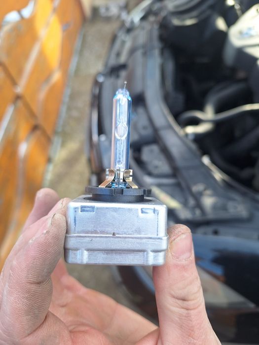 Xenoane D1s originale Osram lumină alb cald