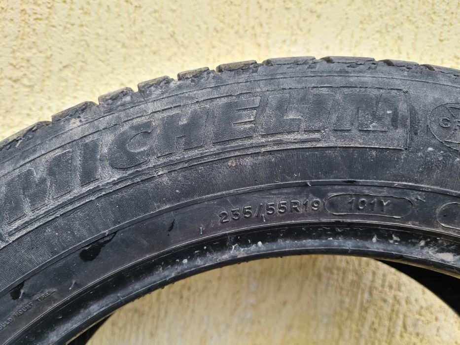 4 бр. летни гуми 235/55/19 Michelin 4 mm DOT 4015