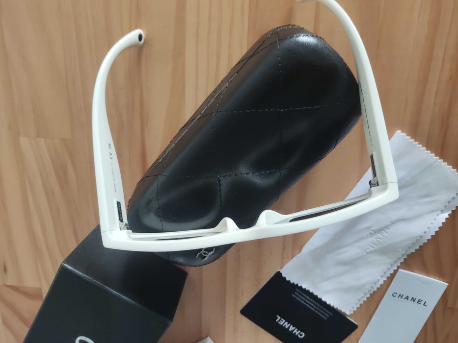 Ochelari de soare  Chanel