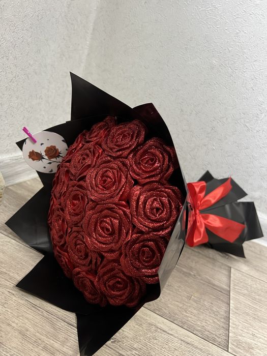 Атласный ленты букет