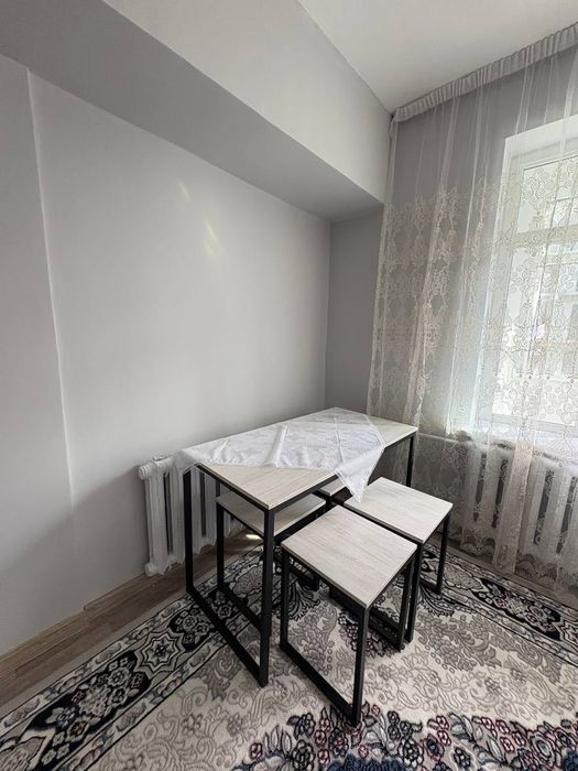 одна комнатная,галерейка. аренда на долгосрочный период. мирзо улугбек