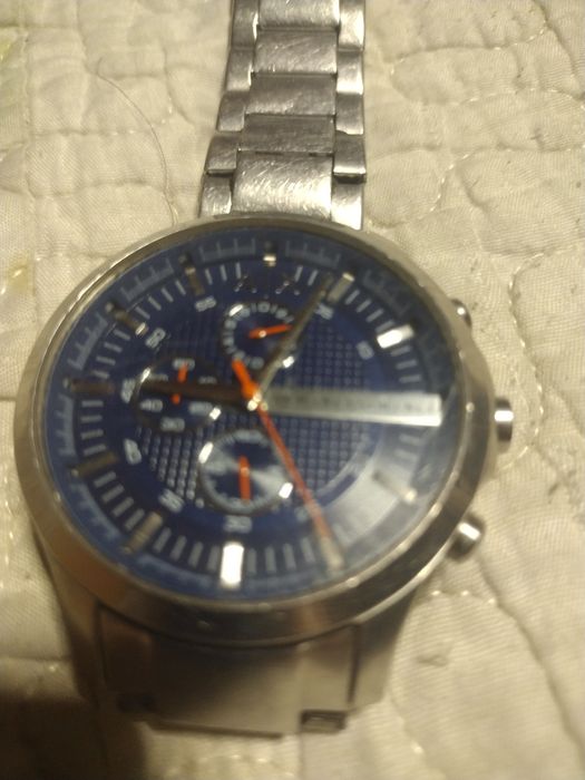 Vând ceasuri  funcționale Armani.. Fitbit ionic