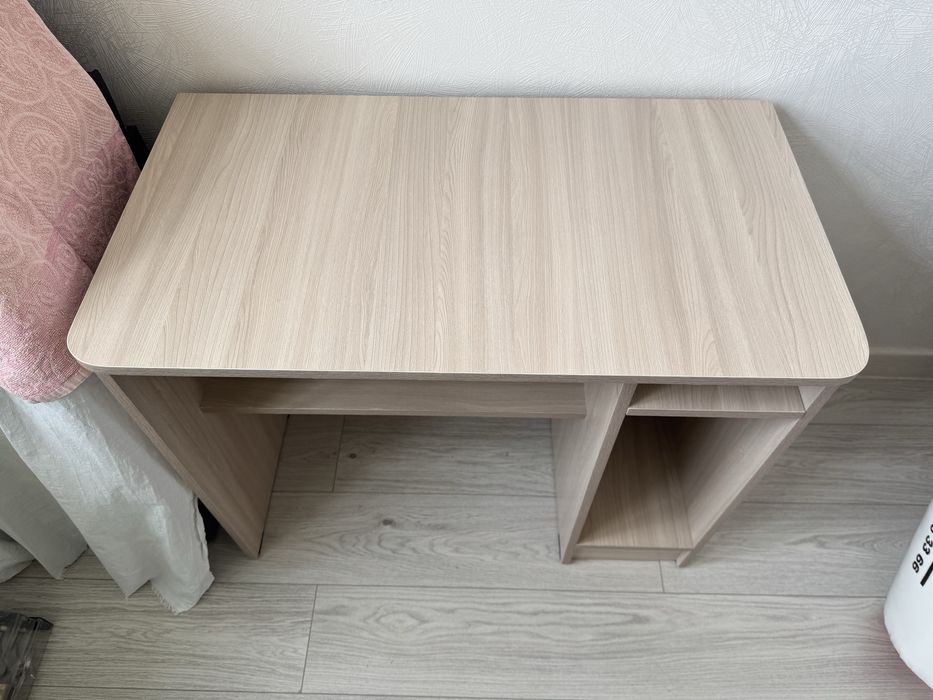 Продаю компьютерный стол