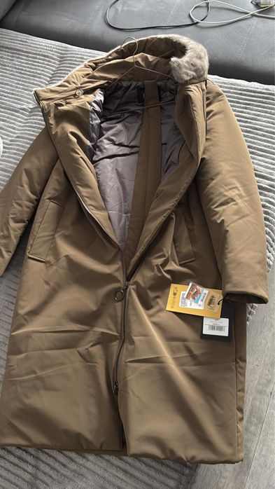 Продается куртка (натуральный мех)