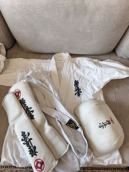 Продам кимоно для каратэ и казахша курес