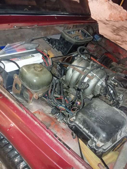 Продам ниву инжектор