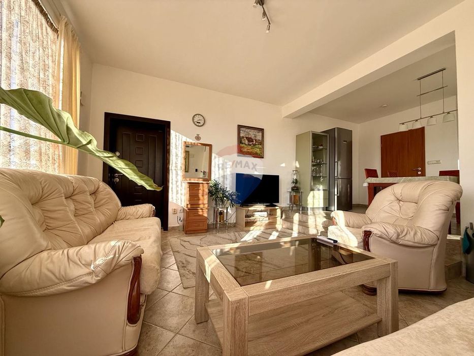 Къща с четири спални и планинска гледка за продажба, Балчик, Я.И.