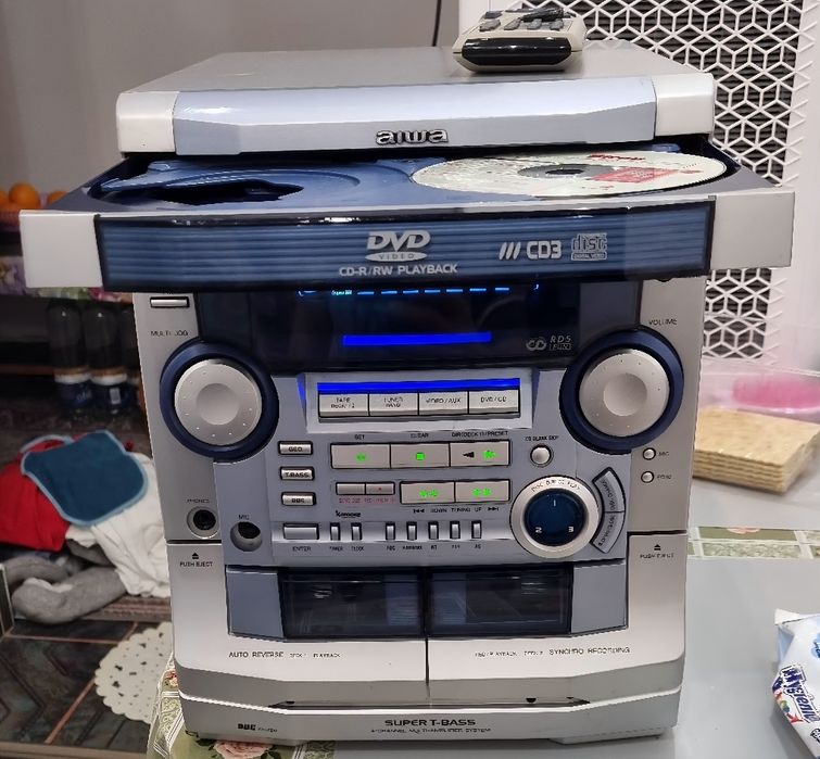 Sistem audio AIWA DVD/CD/Casetă – FUNCȚIONAL – Telecomandă inclusă