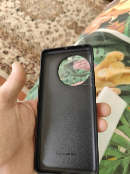 Продам новый чехол для one plus 11,11r