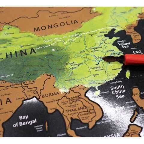 Карта на света със скреч-отпечатък с аксесоари, подарък за пътешественици