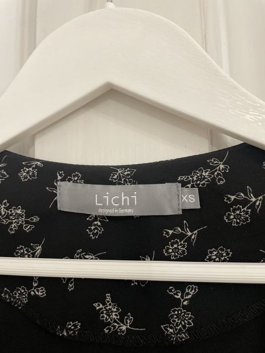 Платье от бренда Lichi