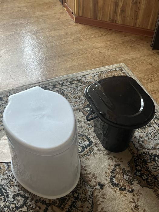 Два био туалета новые