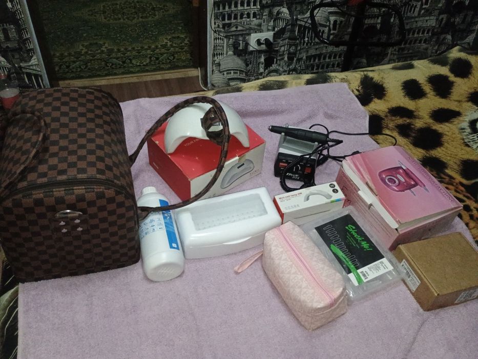 Продам набор для мастера маникюра