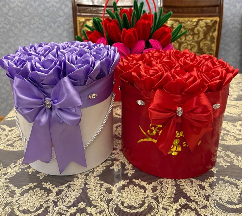 Розы из атласных лент Букет