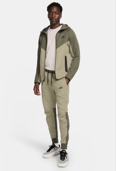 Nike Tech Fleece ОРИГИНАЛЕН мъжки екип/горнище и долнище - S