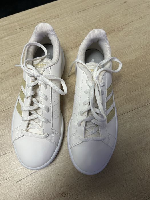 Adidas dama marimea 38