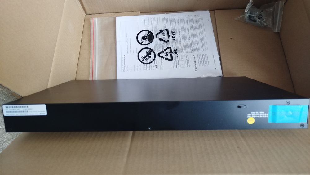 Switch HPe 1920S 24 porturi nou